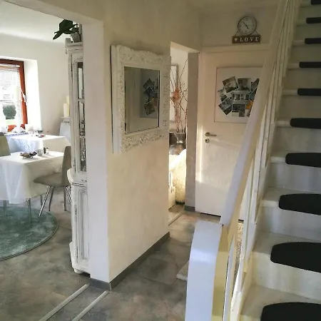 Woelkchen, Mit Gemeinschaftsbaedern *